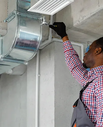 Duct Installation 407 x 500 1 1 | Offering specialized restoration of Commercial HVAC systems in Texas